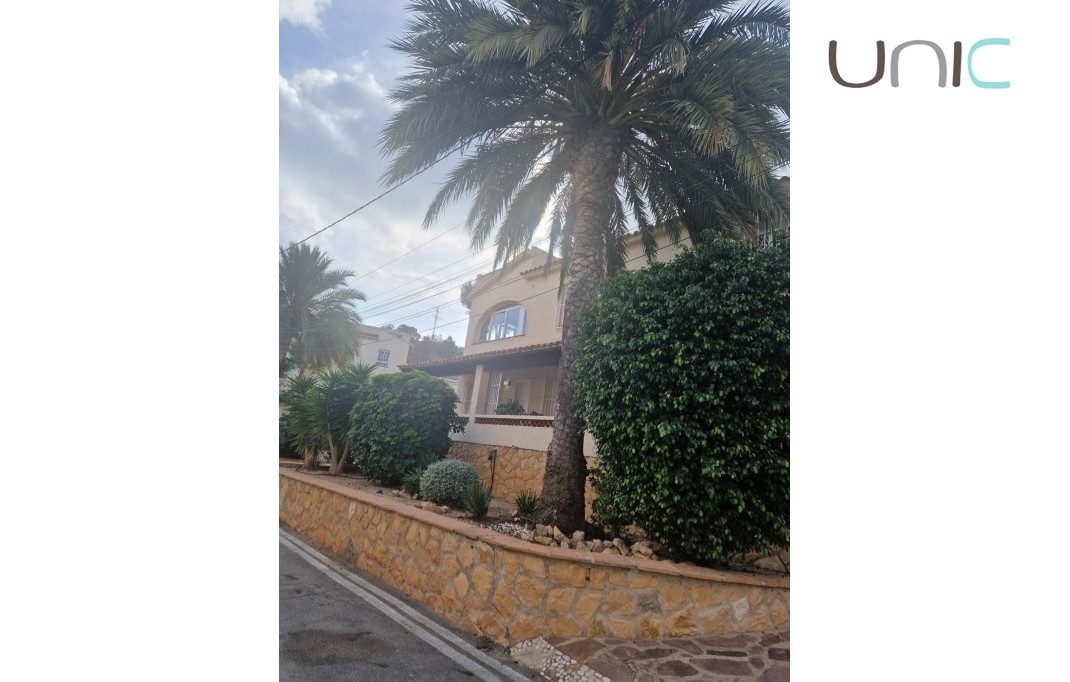 Resale - Villa - Albir