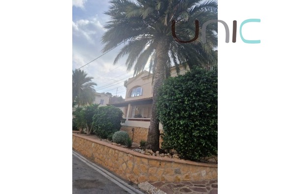 Resale - Villa - Albir