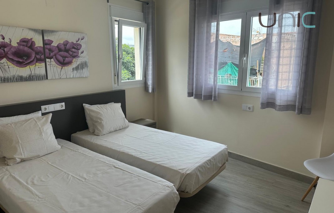 Resale - Villa - Albir