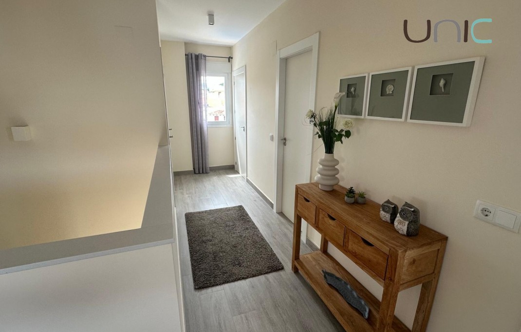 Resale - Villa - Albir