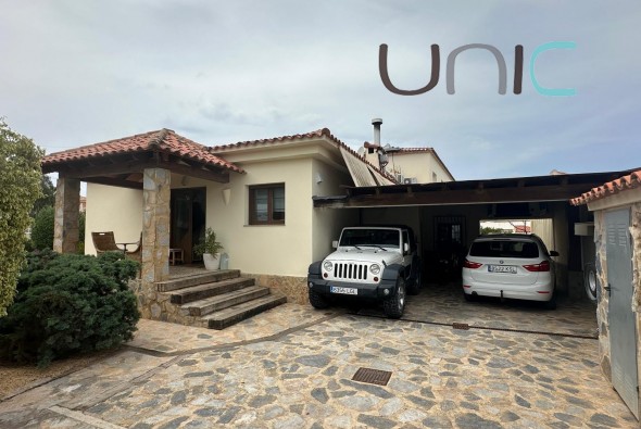 Resale - Villa - Albir