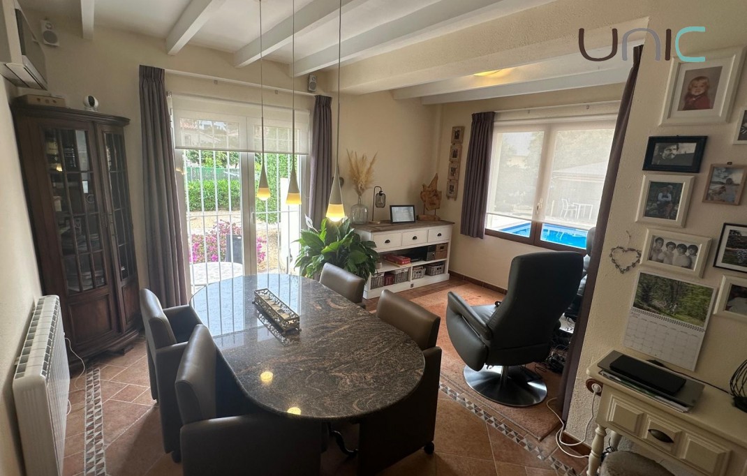 Resale - Villa - Albir