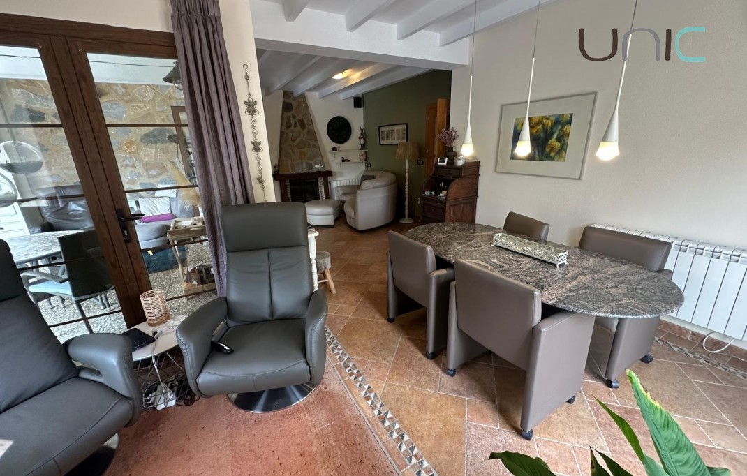 Resale - Villa - Albir