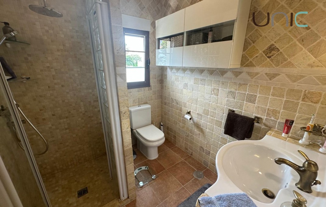 Resale - Villa - Albir