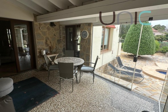 Resale - Villa - Albir