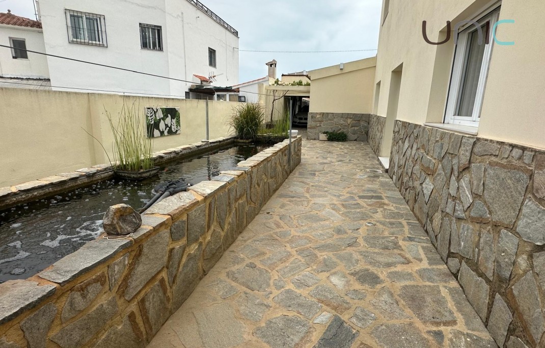 Resale - Villa - Albir
