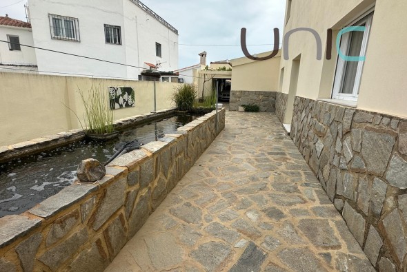 Resale - Villa - Albir