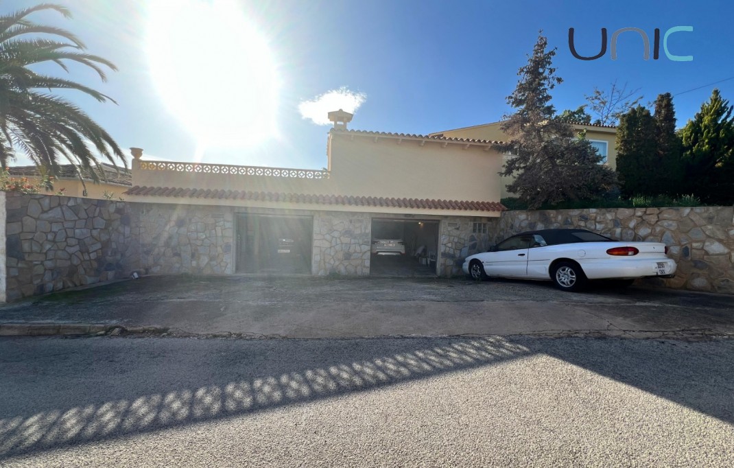 Resale - Villa - Alfaz del Pi