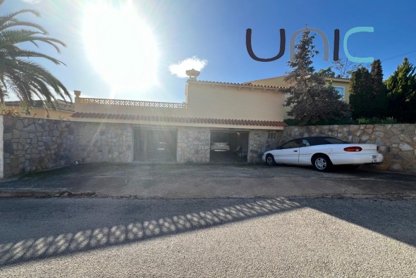 Resale - Villa - Alfaz del Pi