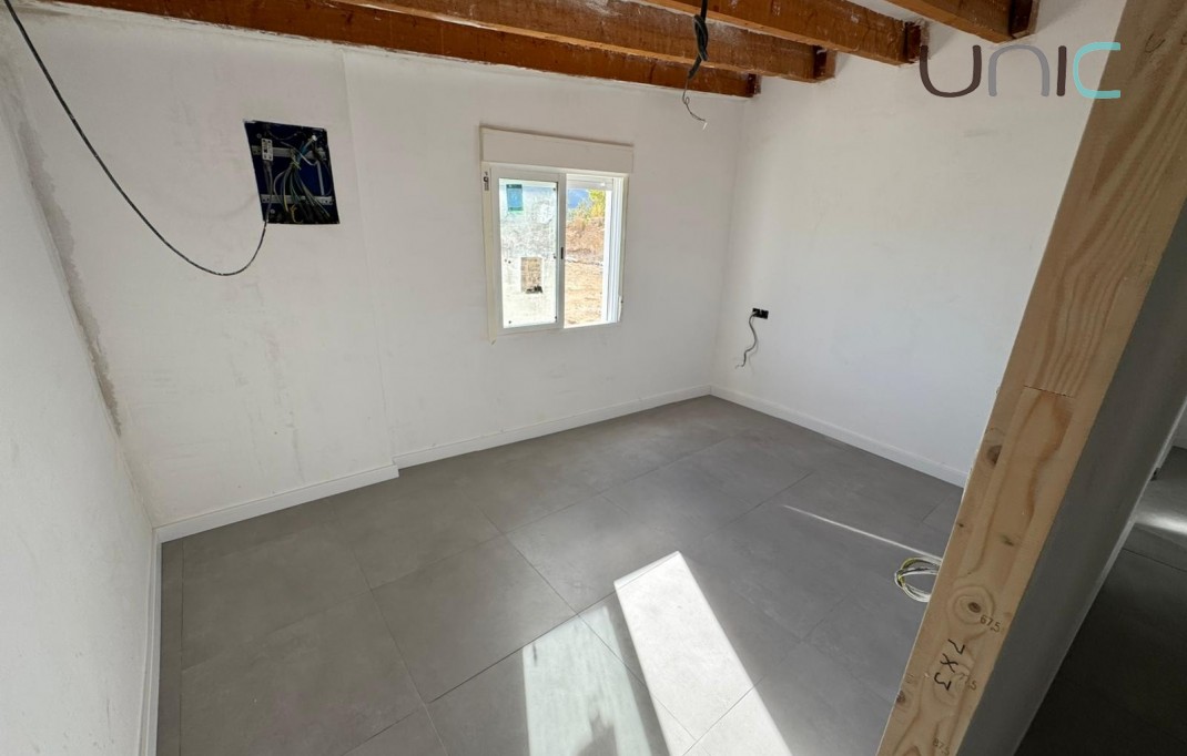 Resale - Villa - Finestrat
