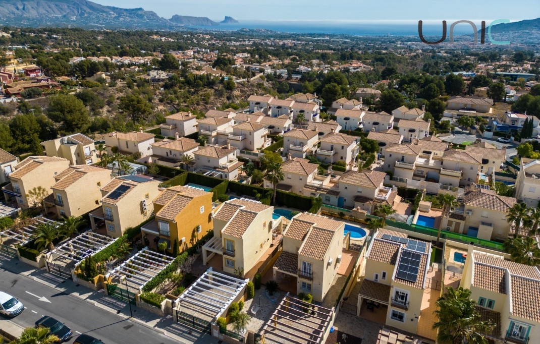 Resale - Villa - La Nucia