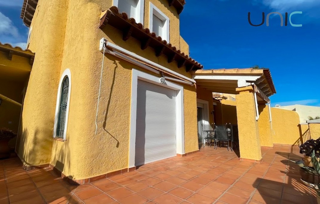 Resale - Villa - La Nucia