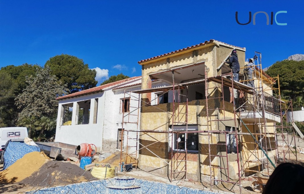 Resale - Villa - Altea