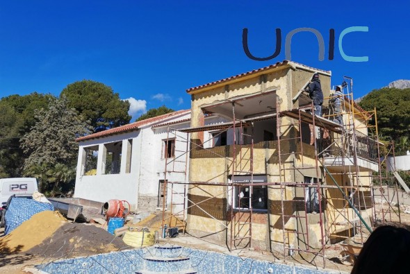 Resale - Villa - Altea