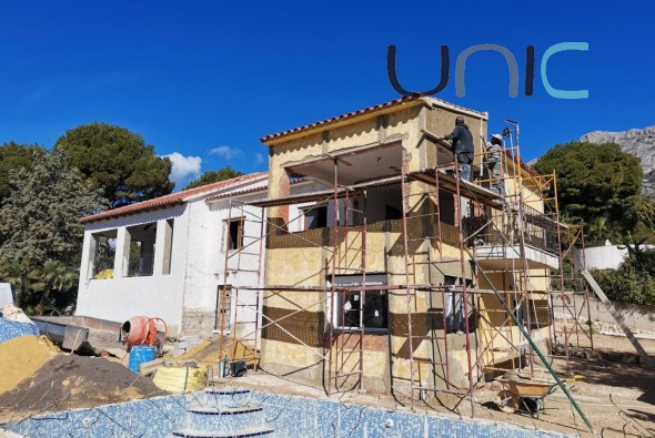 Resale - Villa - Altea