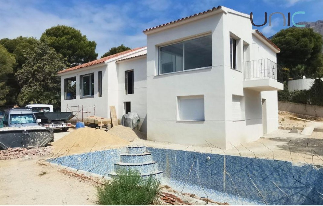 Resale - Villa - Altea
