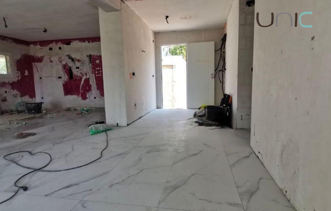 Resale - Villa - Altea
