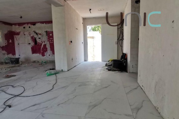 Resale - Villa - Altea
