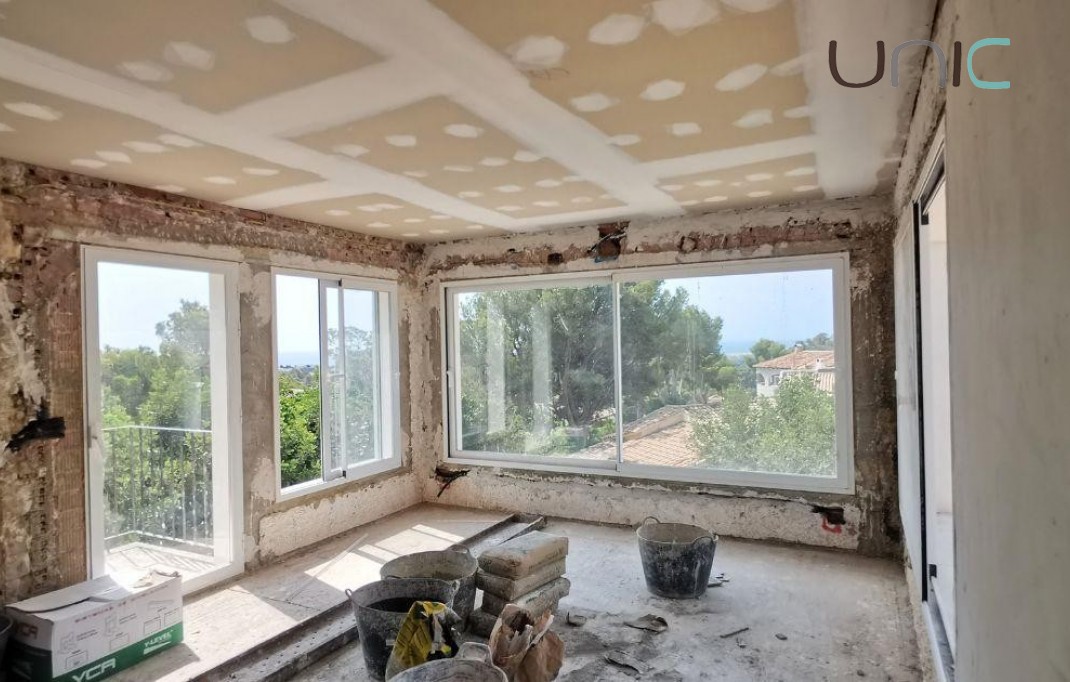 Resale - Villa - Altea