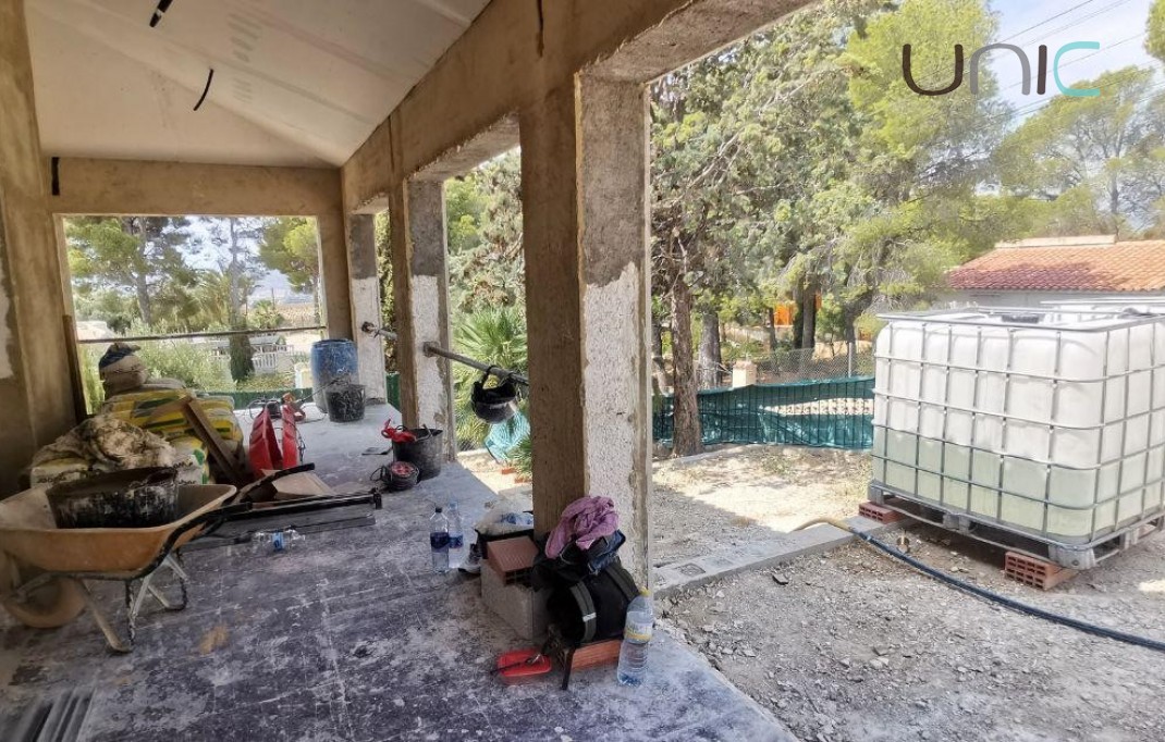 Resale - Villa - Altea