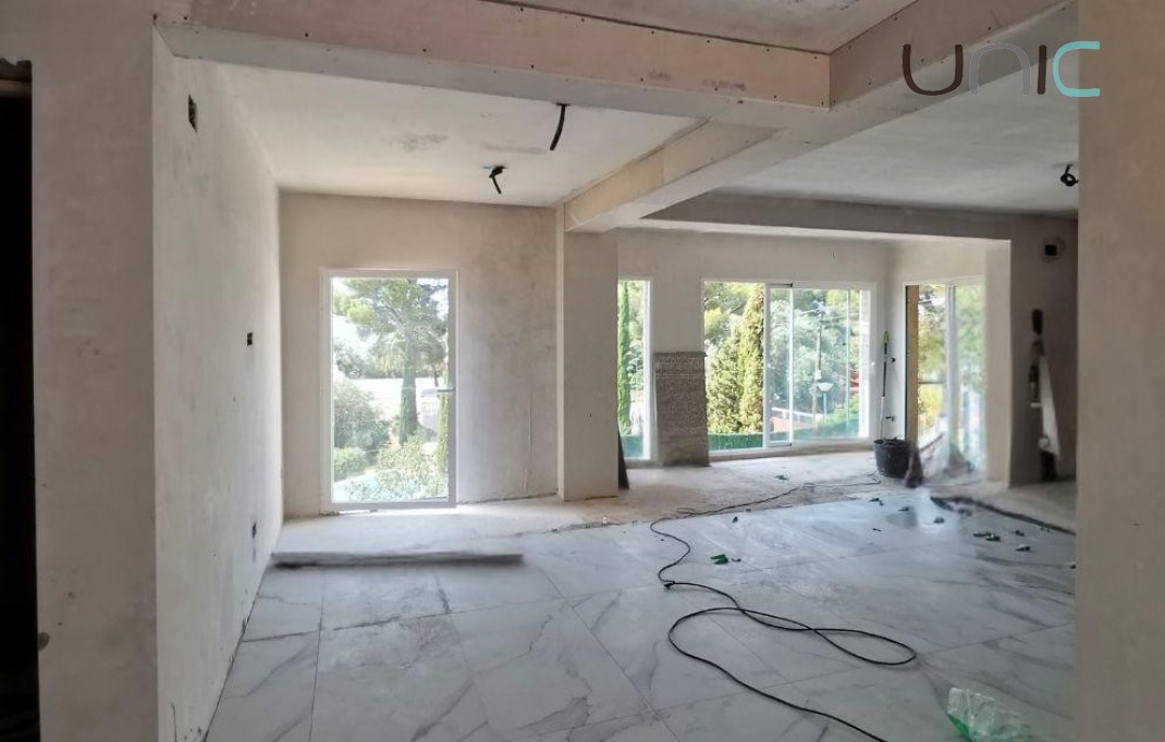 Resale - Villa - Altea