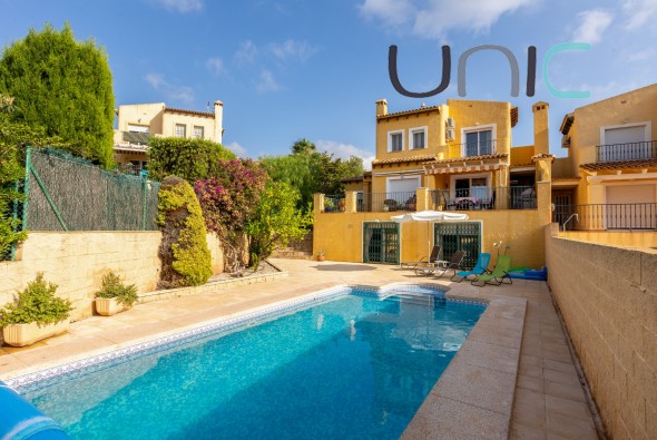 Resale - Villa - La Nucia