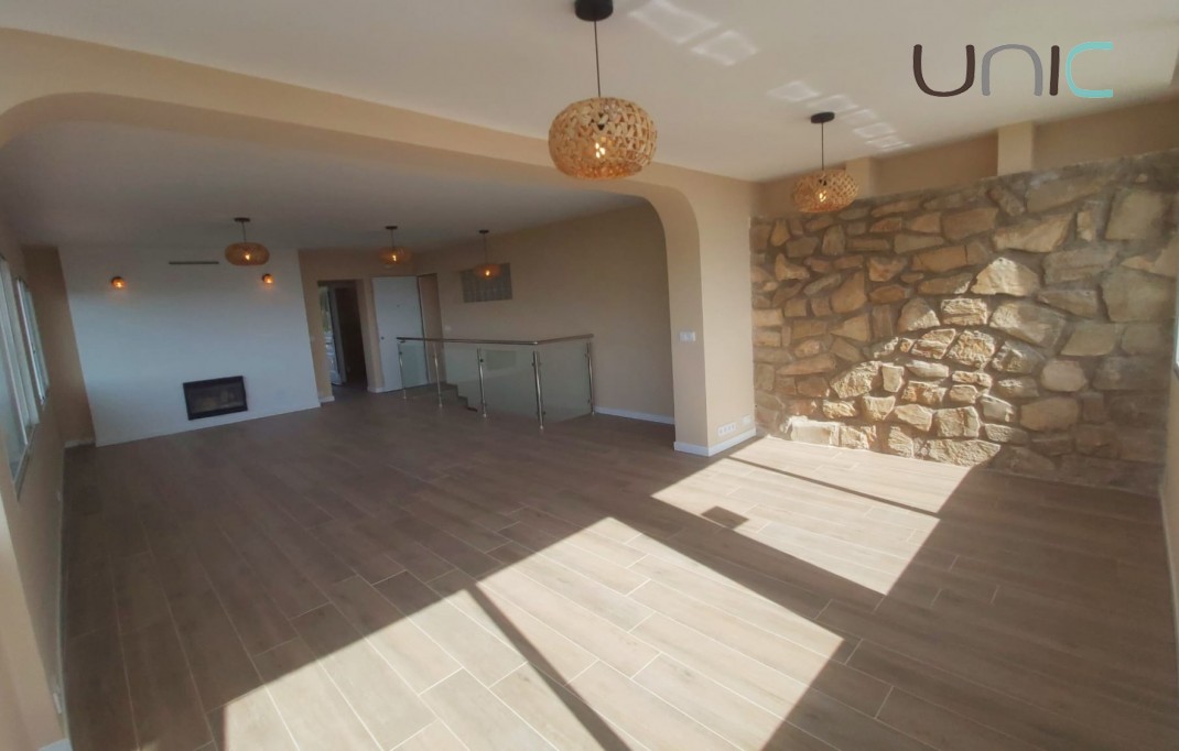 Sale - Villa - La Nucia - Coloma