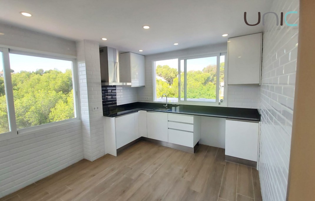 Sale - Villa - La Nucia - Coloma