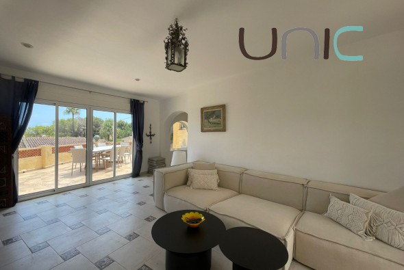 Alquiler a largo plazo - Villa - Alfaz del Pi