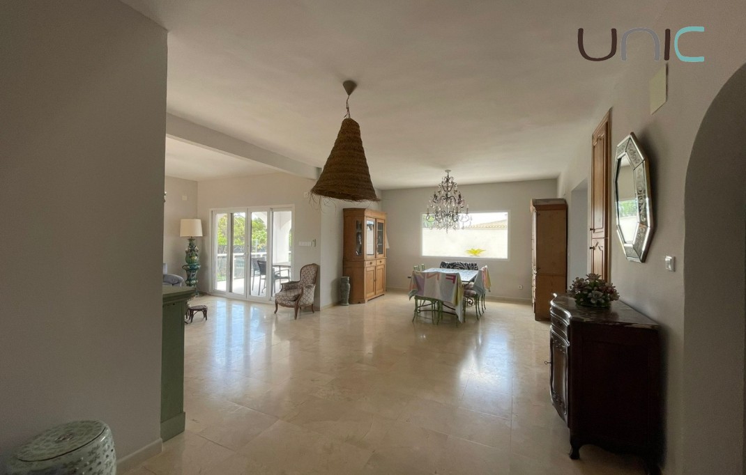Alquiler a largo plazo - Villa - Alfaz del Pi