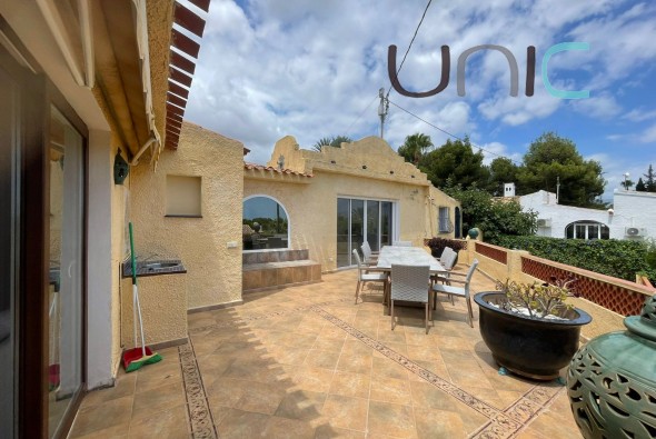 Alquiler a largo plazo - Villa - Alfaz del Pi