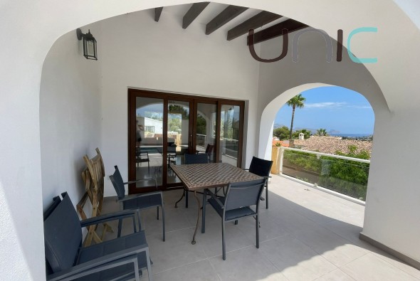 Alquiler a largo plazo - Villa - Alfaz del Pi