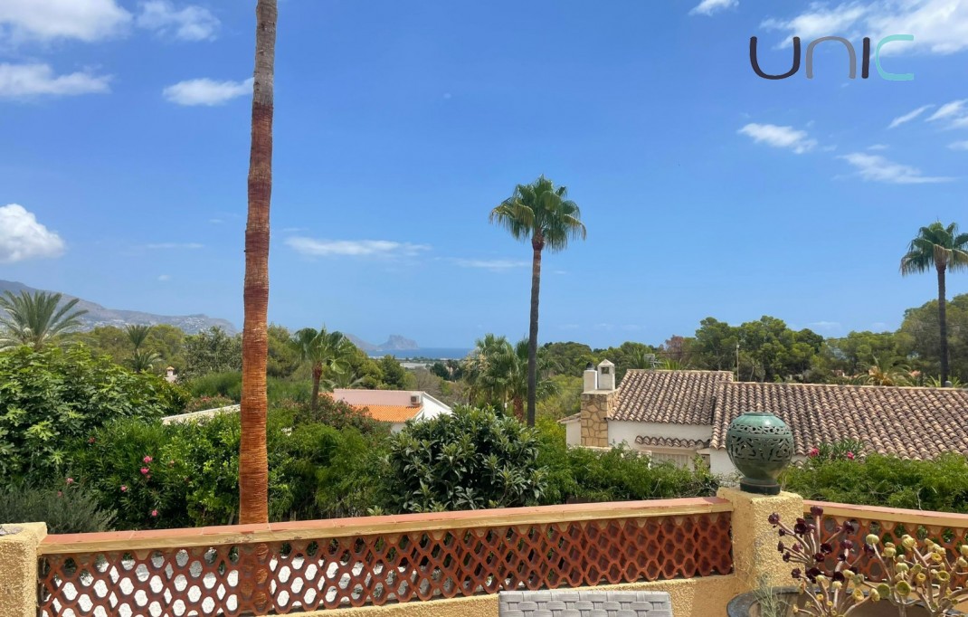 Alquiler a largo plazo - Villa - Alfaz del Pi