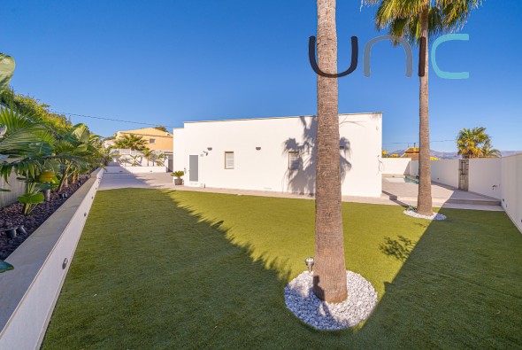 Resale - Villa - Albir