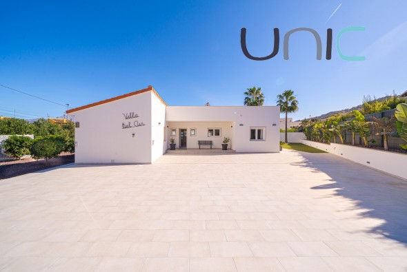 Resale - Villa - Albir