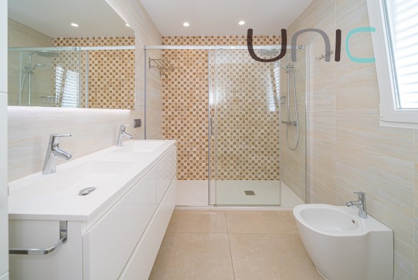 Resale - Villa - Albir