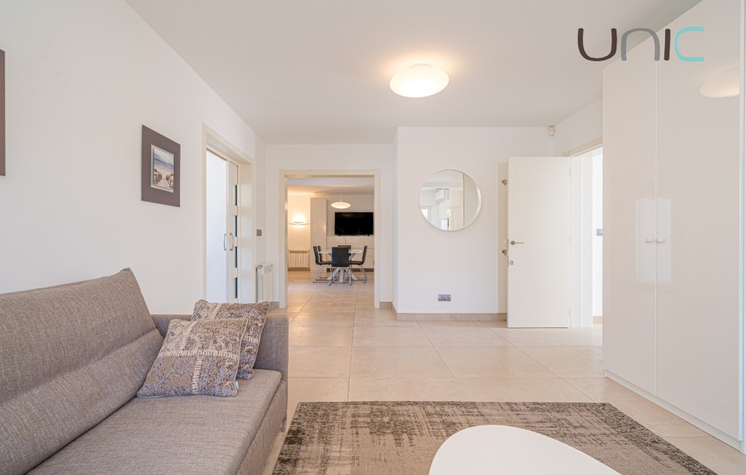 Resale - Villa - Albir