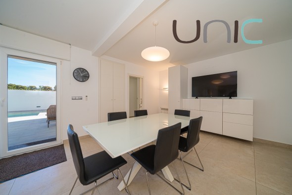 Resale - Villa - Albir