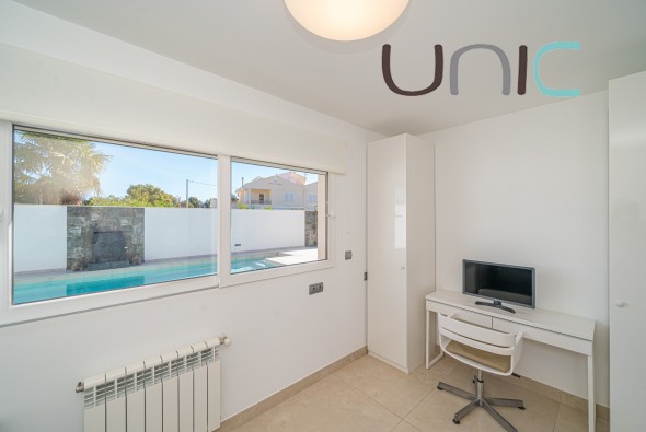 Resale - Villa - Albir