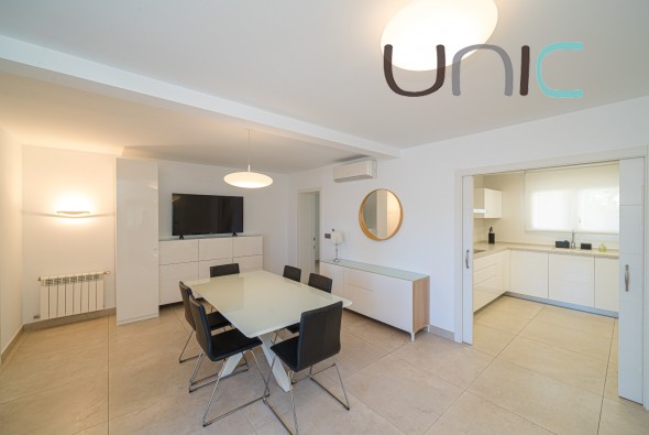 Resale - Villa - Albir