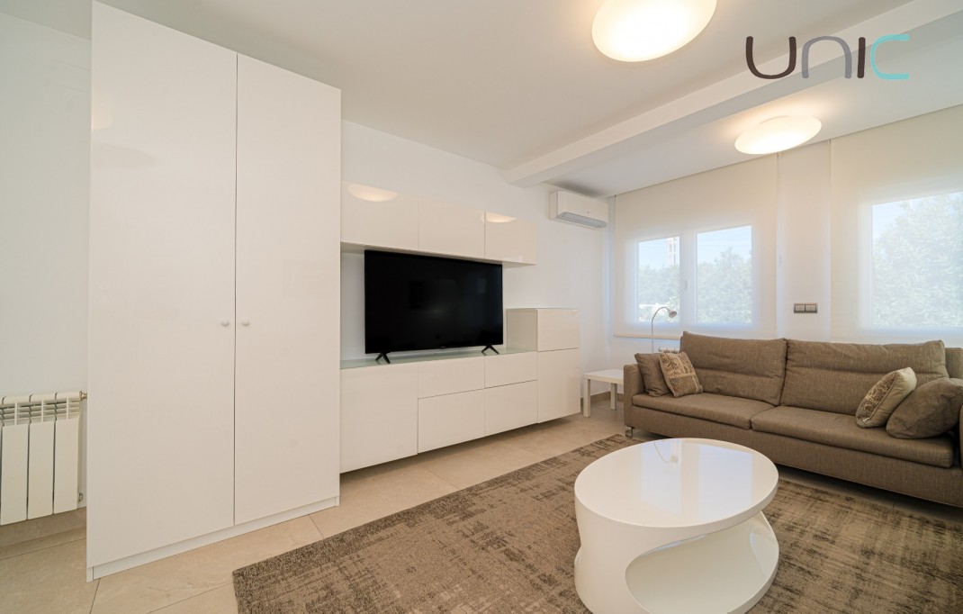 Resale - Villa - Albir