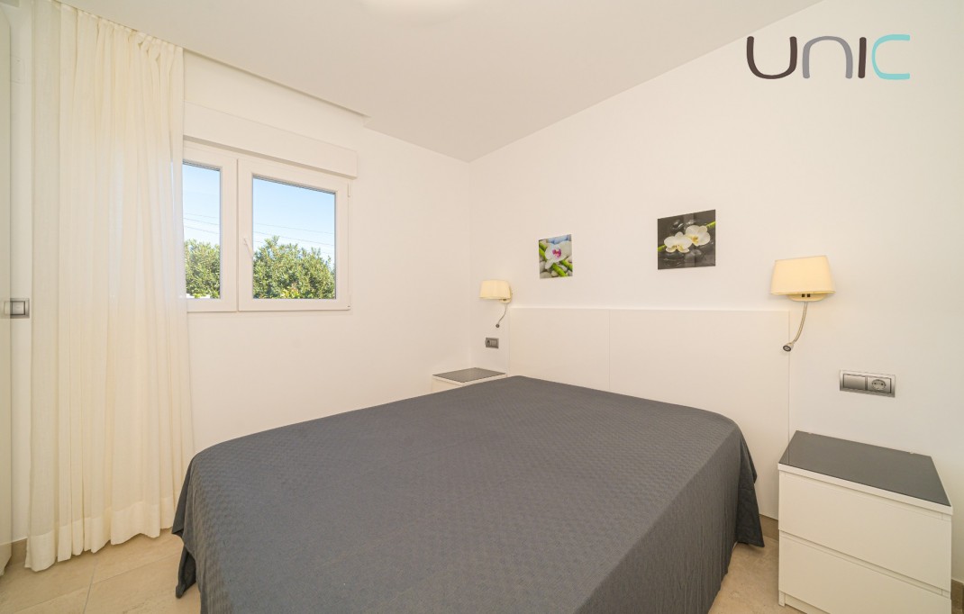 Resale - Villa - Albir