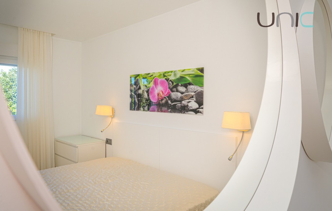 Resale - Villa - Albir