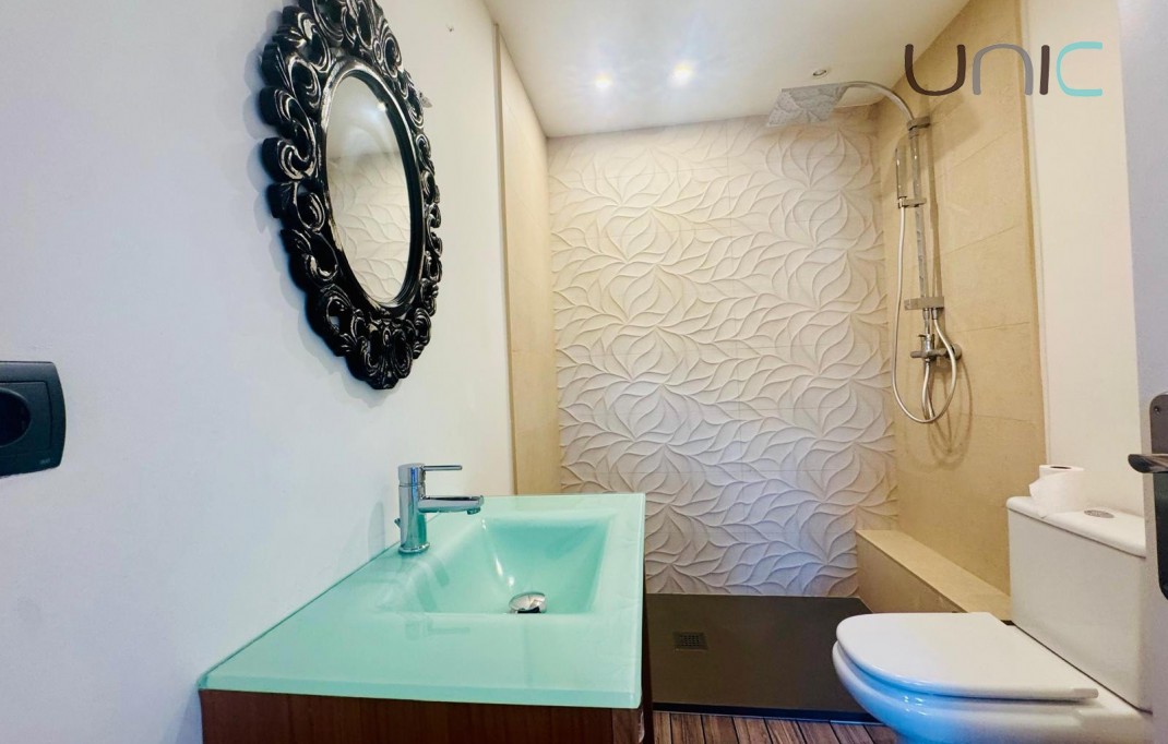 Resale - Villa - Albir