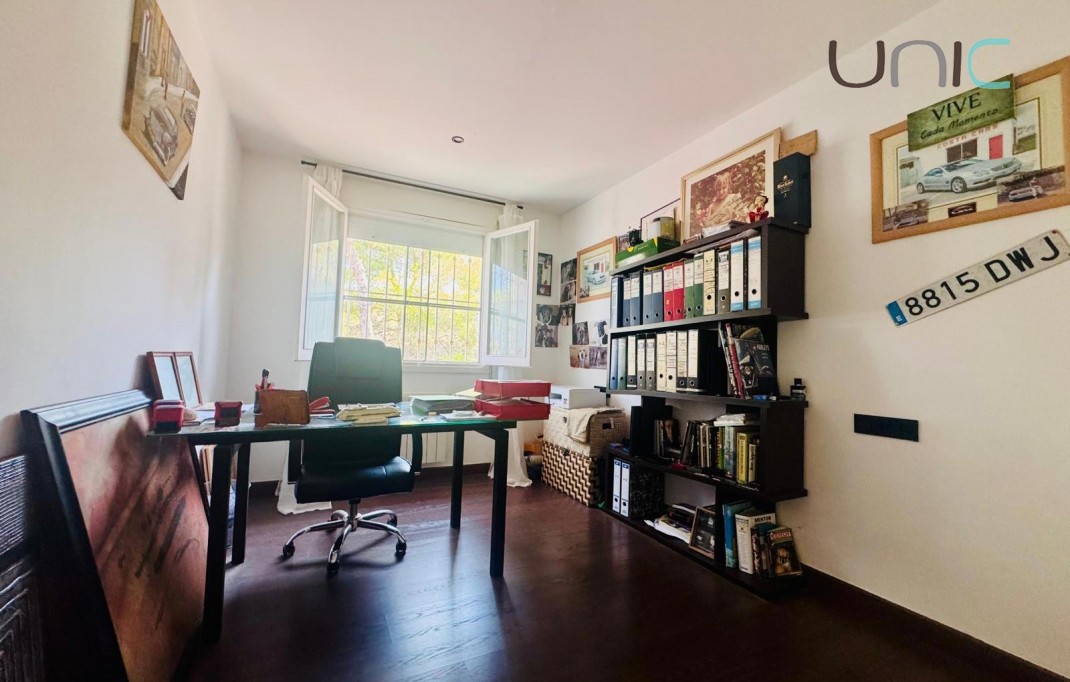 Resale - Villa - Albir