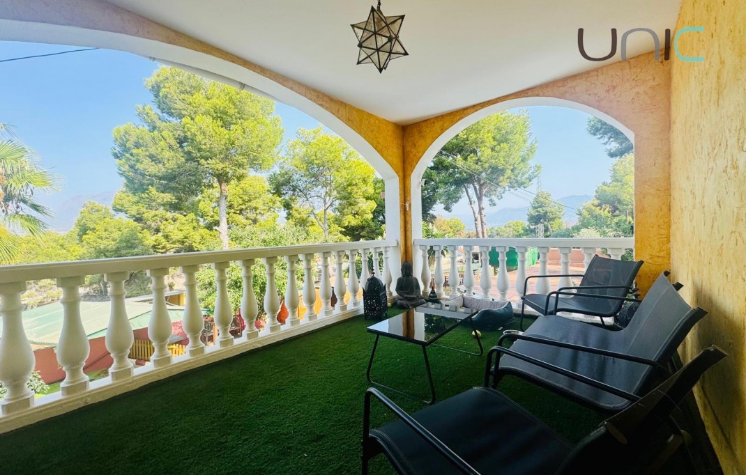 Resale - Villa - Albir