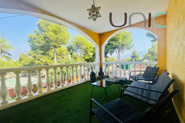 Resale - Villa - Albir