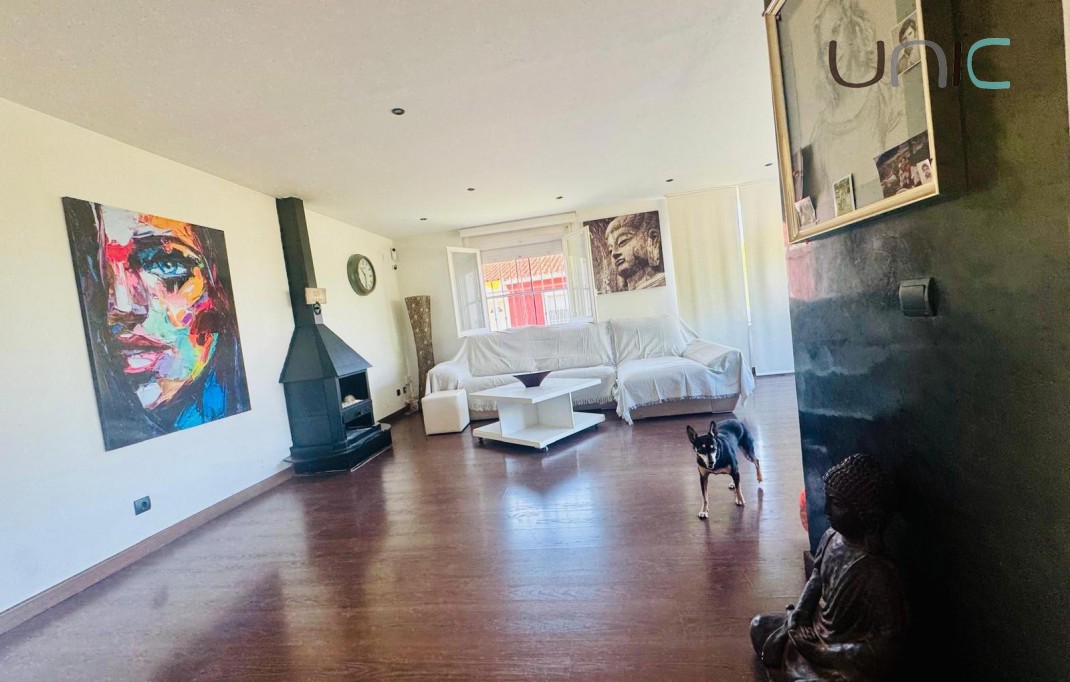 Resale - Villa - Albir