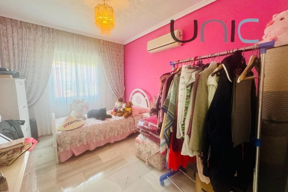 Resale - Villa - Albir