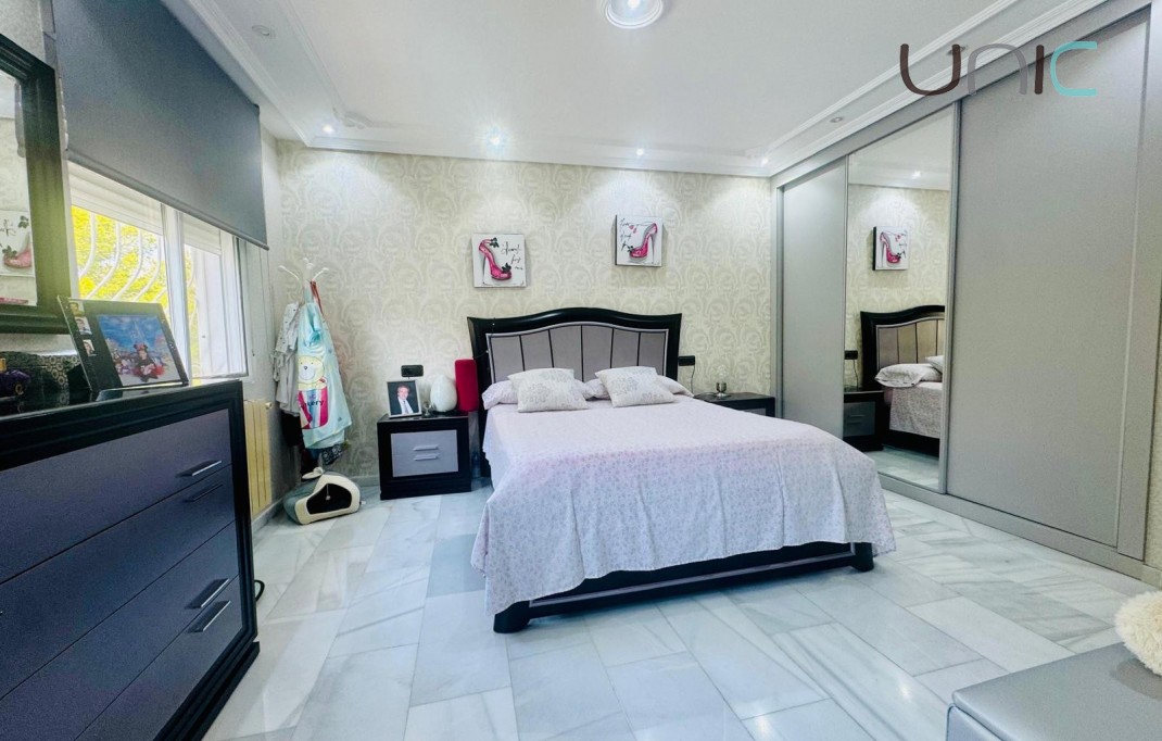 Resale - Villa - Albir